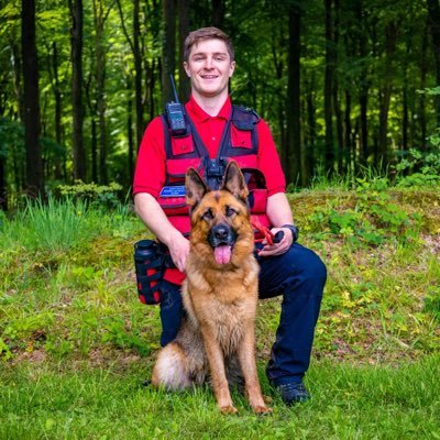 A Level 3 air-scenting GSD for @HSARDogs🐾 - Tweet life with my sister RPD Lorrie an ex GP dog for Wiltshire police. for IRV project follow 🔗⬇️ #BackedbyBurns