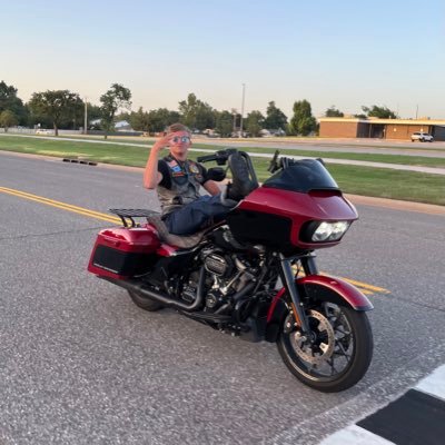 mitchellworks1's profile picture. 