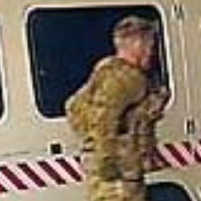 Can anyone identify these two ADF soldiers?