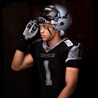 realMois1's profile picture. 19                                                  1 | Badalona Dracs athlete