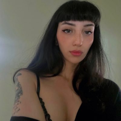 ekinssy's profile picture. ☹︎