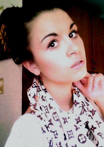 MaryNikitchuk's profile picture. Я живу один раз и помню об этом, люблю, ошибаюсь, радуюсь и грущу, и всё это на самом высшем эмоциональном уровне)
Настоящая, живая, интересная!