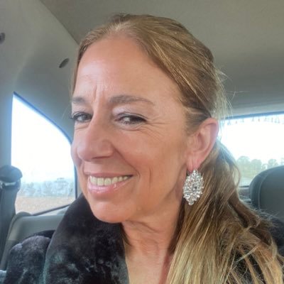 carofincas's profile picture. Abogada y Mediadora