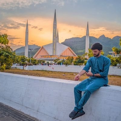 Muslim, Pakistani, Computer Science Graduate, Frontend Developer 🍁