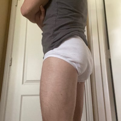 Into guys who are into tighty whities #NSFW and if you are under 18, keep scrolling and do not engage here