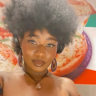 PR Executive || Digital Marketer || Broadcast journalist || Singer || Voice-over artiste || Writer || Retired spoken word artiste😂 || Serial entrepreneur☺️💜🖤