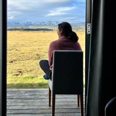 AllStartsWith1's profile picture. #amwriting, cat lover, puppy owner, coffee fanatic