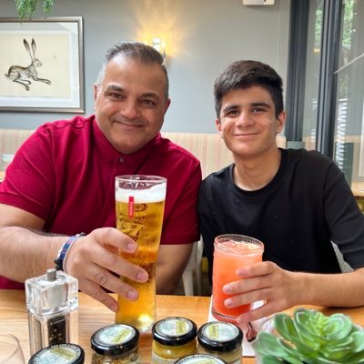 Dad to a know it all 17 year old.The other loves in my life are Wolves,Indian Cricket Team and Good Desi Food & beer mmm