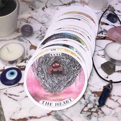 22. he/him. tarot reader & bedouin spiritual ✨🤍 DM for a reading