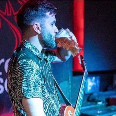 Blues / Rock enthusiast 🎸 Self confessed music snob 🤔 Self taught guitarist and it shows.... https://t.co/X8pZ7Ox4gf