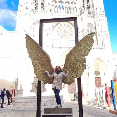 Milchba's profile picture. Ing. Industrial de profesión trabajo en logística, me encanta bailar, la música y los chocolates.