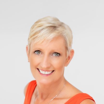 Fun, outgoing and loves to make people laugh. Loves hot yoga, hot barre, and golf. Marketing is my jam.