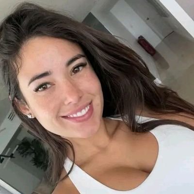 angieva2030's profile picture. Am merry Johnson