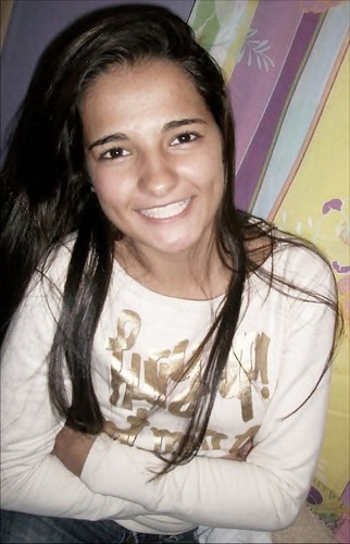 A maturidade me permite
olhar com menos ilusões,
entender com mais tranqüilidade,
querer com mais vontade
(Lya Luft)
