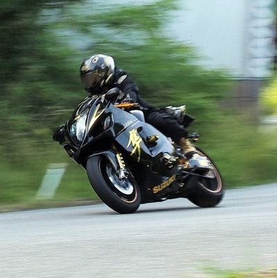 コバさん♪
初代 隼 に乗らされてる 黒金大好き♪
適当オッサンライダー( ̄^ ̄ゞ
カスタム 塗装 メンテまで 基本自分でやって たまに失敗します(*´艸`)
ツーリングメインで 北海道〜沖縄まで 行ける時に 行きたい所まで 適当に走るのが私流♪
楽しむ事しか 考えてません♪
彼女の雀もよろしくね♩