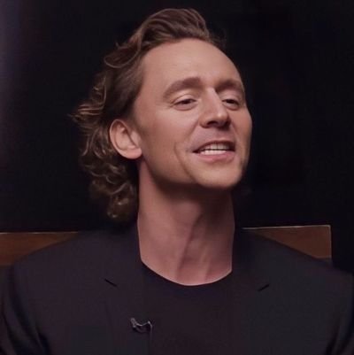 fã da Marvel especialmente do
Loki, Tom Hiddleston, Zawe Ashton,David Tennant.