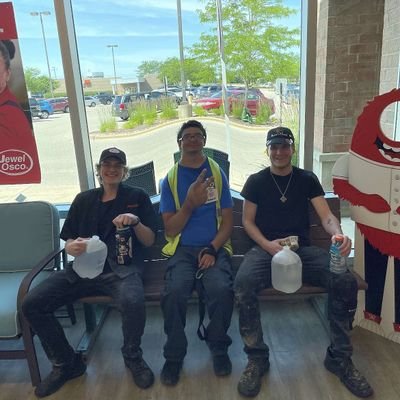 I'm a 24 years old guy and I'm single/2 time coach/Trusted 6 years bagger/jewel osco 2nd assistant store director/grocery’s forever
