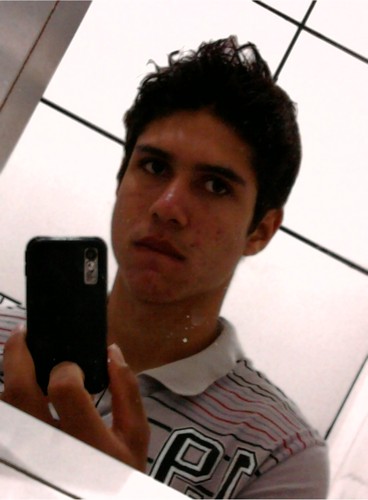 Sou real com todas as pessoas, até comigo mesmo!!!!
