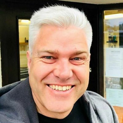 Traveller, Father, Bussiness Coach, Bussiness Consult, Member of PALISADE CONSULT TRADEMOORE.