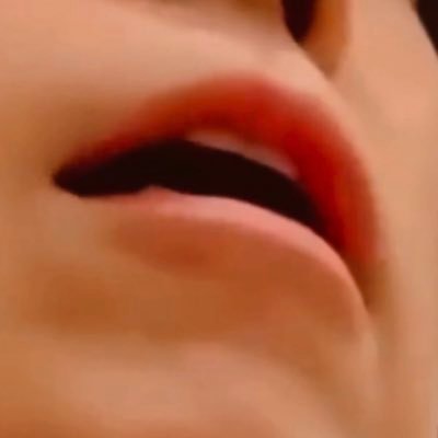 KAO92290202's profile picture. 痴◯プレイとかしてみたい 結局は怖くてなにもできない。ま◯こは 何時間でも舐めます 自分が逝くより逝かせるのが好き  舌技と指技はご一緒した方からは お褒めいただけます