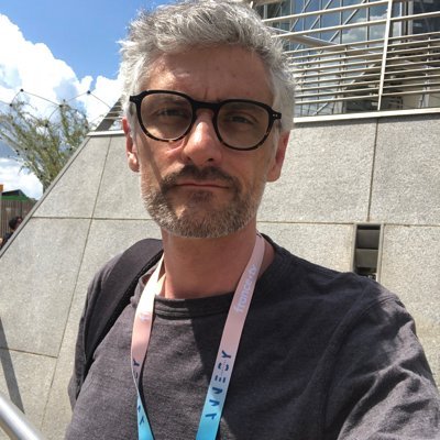 olanlive's profile picture. Graphiste 3D et techno addict depuis toujours ;-)