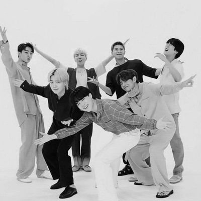 Adopted 7 sons BTS since 2013-2014💜BORAHAE💜
BTS is 7.
NO toxic army/shippers/Akgaes/kpopers/multistans
💜APOBANGPO 💜