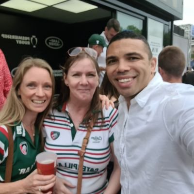 Massive Leicester Tigers fan! Love running, my horse, ballet class and play touch rugby! I love cooking and baking too!!
