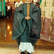 Uh2UHOFhTj5xkHJ's profile picture. 某神社の宮司らしいと言う噂もあるが正体はパルパティーンと言う噂もある、危険な替歌好きだがジェダイの騎士により封印されている、子供に良くカンチョーされ過去には痔になった経験があるらしい推し▶︎@crux_sol