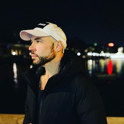 Former Professional Rugby Player LLB (Hons) (DBS) I MBA (UoL) I LLM (Umea) and a lifelong Man City supporter