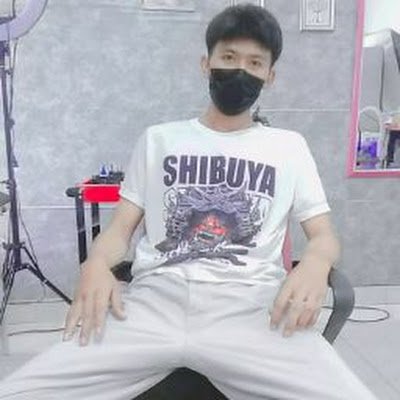 AoopQww's profile picture. หี