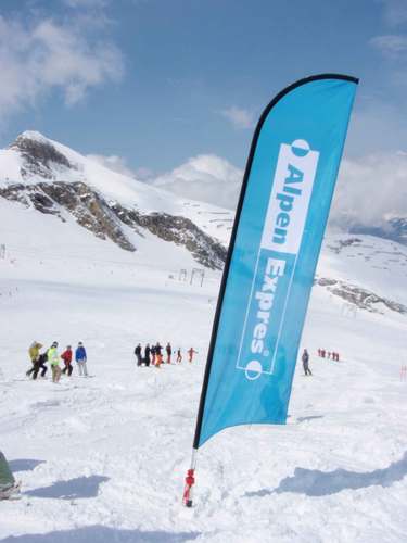 Wintersport doe je al vanaf de heenreis. De skivakantie begint dus al in de AlpenExpres waarin u comfortabel naar Oostenrijk of Italië reist. Al vanaf €109,-