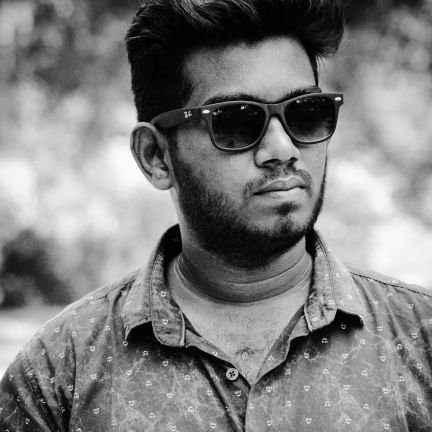 Vignesh64303381's profile picture. 