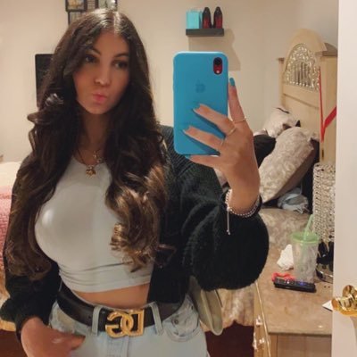 priscillabadia's profile picture. 