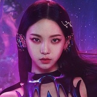 slide  in  my  dms  if  you're  park  jongseong.