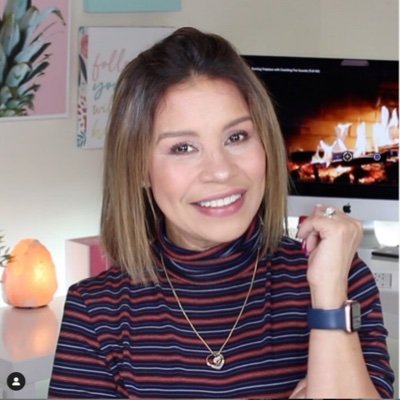 AliciaBorchardt's profile picture. Periodista/Blogger/YouTube: AliciaBorchardt "COMO LUCIR MAS JOVEN SIN CIRUGIA"