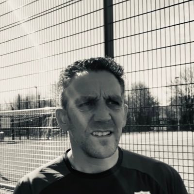 Work for Highworth Felt Roofing / @SkyBetChamp Senior Academy youth scout , @FA L2 TalentID, @ThePFSA TalentID qualified , Boxing fan 🥊, views are my own