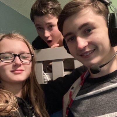 deanna_lynne's profile picture. 