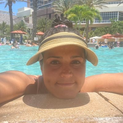 amedeirox's profile picture. 