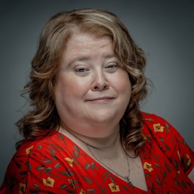 Actress in training. I'm a friendly person, likes to have a laugh and to have a chat too. I don't like rude or nasty people! Have faith in me!