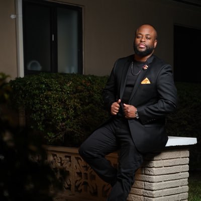 305_leslie's profile picture. Entrepreneur | Investor | Credit Specialist