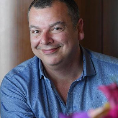 Senior journalist, formerly with The Sydney Morning Herald now writer at large interested in fascinating people, power, wealth, celebrity, glamour and life.