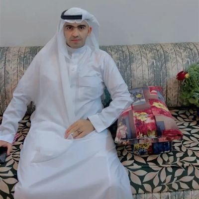 أجمع فيكم الأمل .. أطرح منكم الألم .. اضرب فيكم المثل .. أقسم أنكم أنتم العسل.... افتخر عشقي اتحادي.