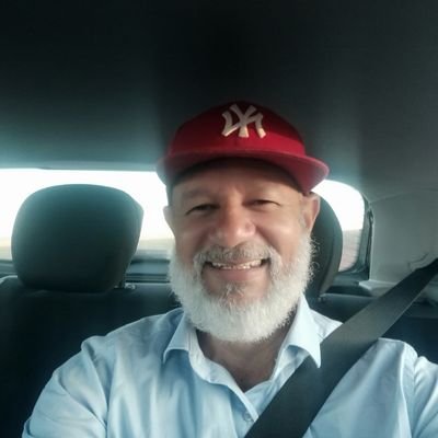 Chamo-me João Rodrigues, sou professor, jornalista e catequeta . Nasci no dia 13 de novembro de 1968 em Formoso-MG e moro em Formosa desde 1977.