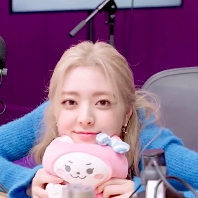si te sigo es por que yuna te ama y esta orgullosa de vos ♡︎