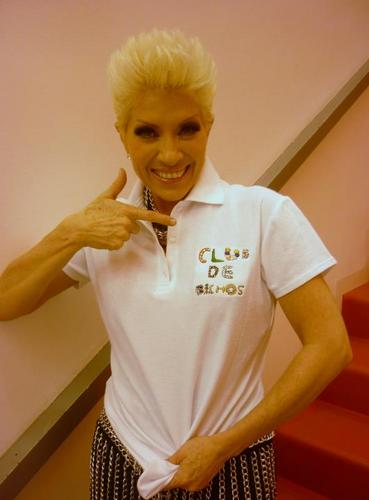 Únete al mejor club de fans de @OficialYuri ………. BICHOS OFICIAL YURI!!! Presidente del Club @Vic_Man28