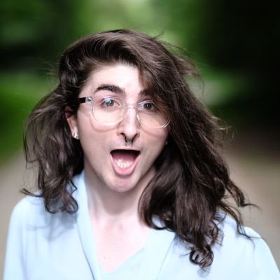 Tree and Dirt fan 🥰 She/Her transfemme HRT 8/17/21 💗💅🏻 I only respond to DM with a payment. $MossyNymph