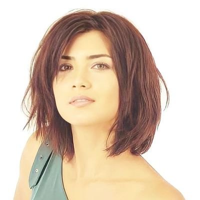 ‏نفيت واستوطن الاغراب في بلدي ..