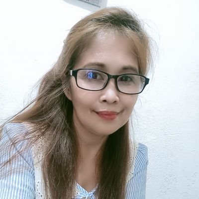 im outgoing... easy to please... sensitive but cool hearted... down to earth...