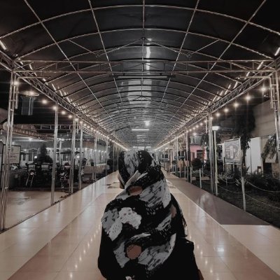 dinaayaya's profile picture. a coffee lover and dance addict