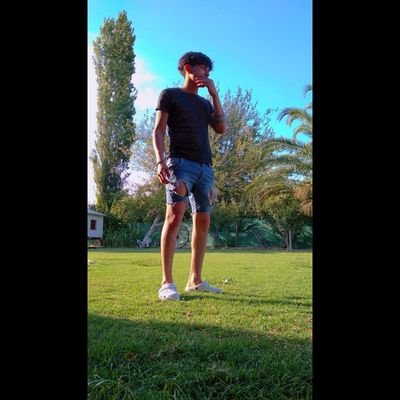 Que la vida se base en estar con las personas que uno ama para poder vivir mejor💯